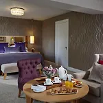Park & Leisure Club سلايغو