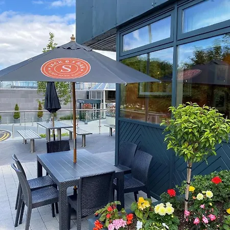 Park & Leisure Club Hotell 4*
