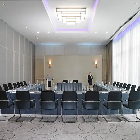 Park & Leisure Club Hotell 4*