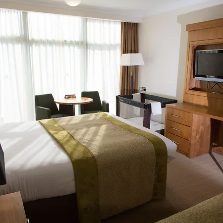 Park & Leisure Club 4* سلايغو