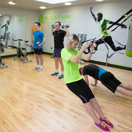 Park & Leisure Club Hotell 4*