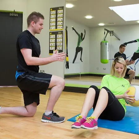 فندق Park & Leisure Club