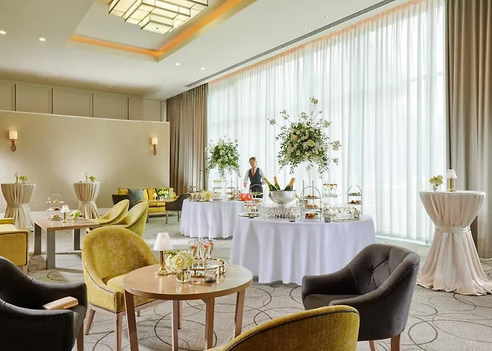 Отель Park & Leisure Club