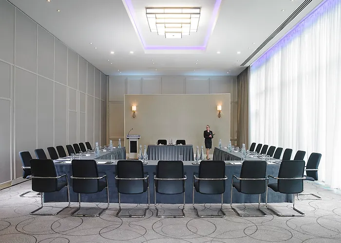 Park & Leisure Club Отель 4*