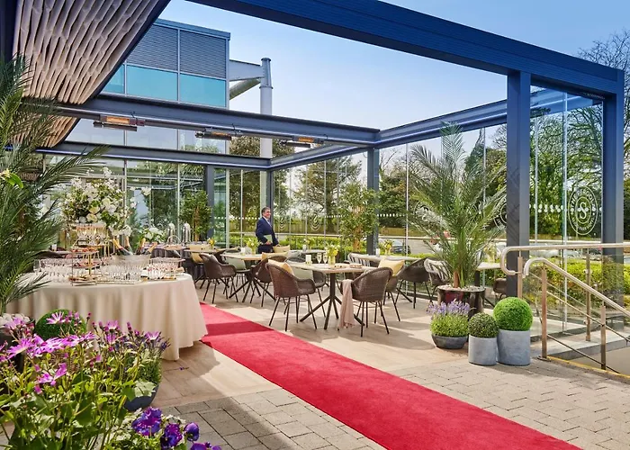 Отель Park & Leisure Club 4*