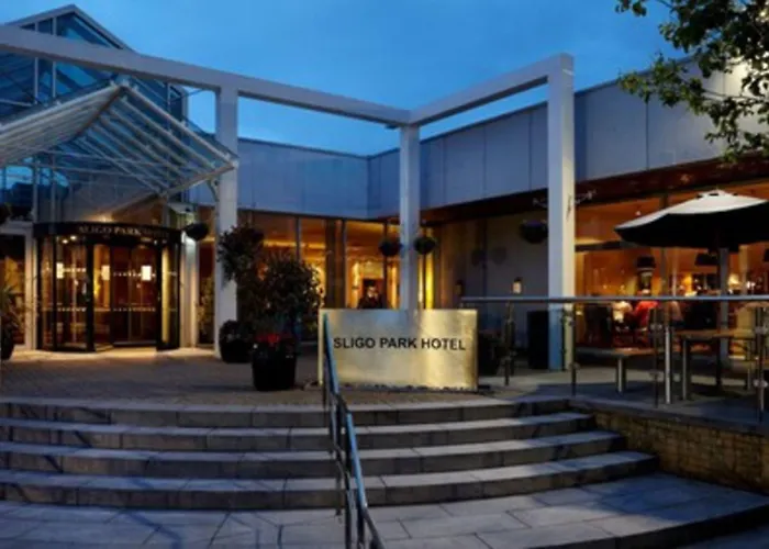 Park & Leisure Club Отель 4*