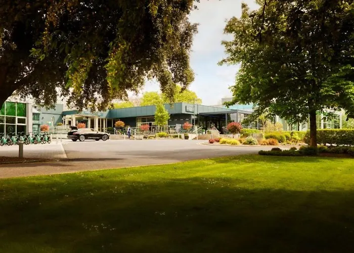 Park & Leisure Club Отель 4*